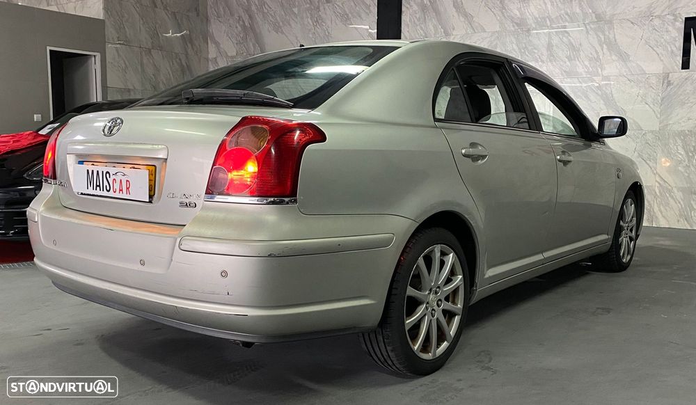 Toyota Avensis LB 2.0 D-4D Sol S/GPS - 4