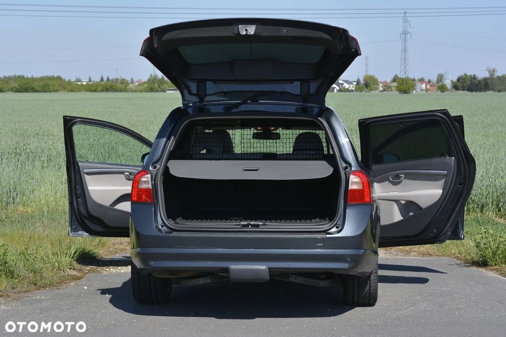 Volvo V70 2.4D Momentum - 15