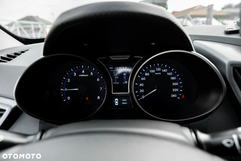 Hyundai Veloster 1.6 Turbo Premium - 30