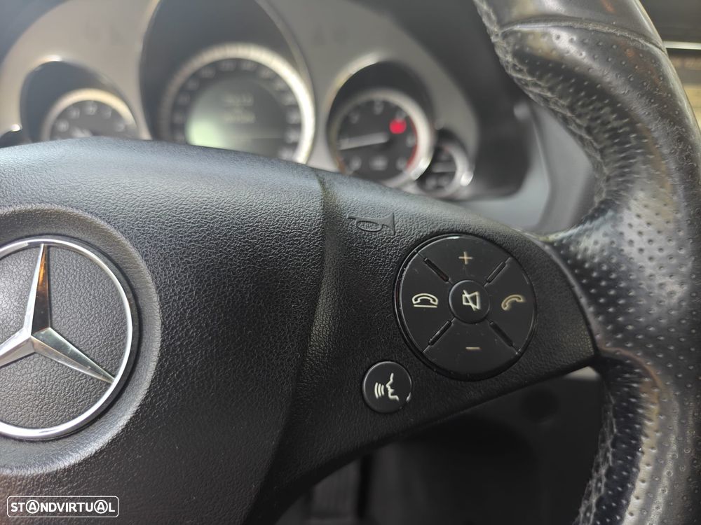 Mercedes-Benz E 220 CDi Avantgarde BlueEfficiency - 29