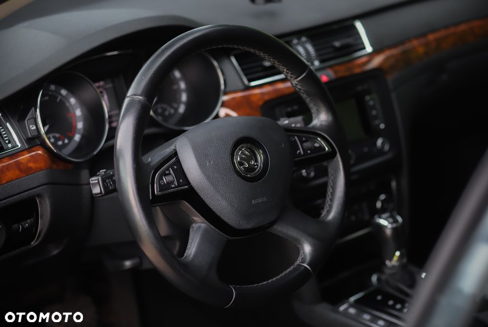 Skoda Superb 2.0 TDI Elegance DSG - 18