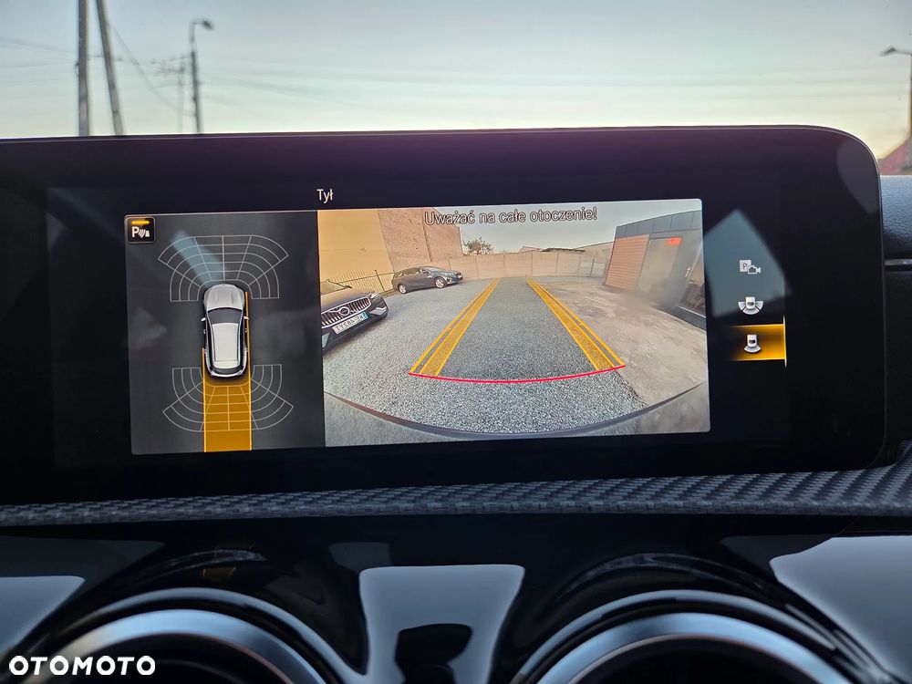 Mercedes-Benz CLA 180 d 8G-DCT - 25