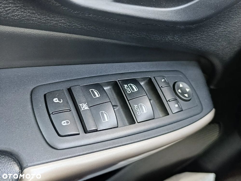 Jeep Cherokee - 19