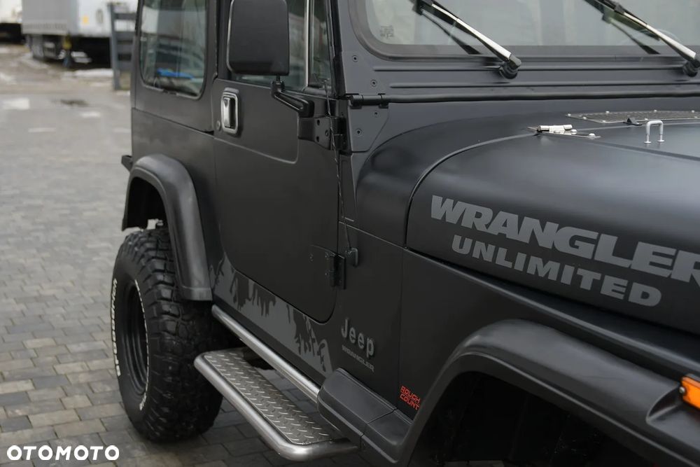 Jeep Wrangler - 14
