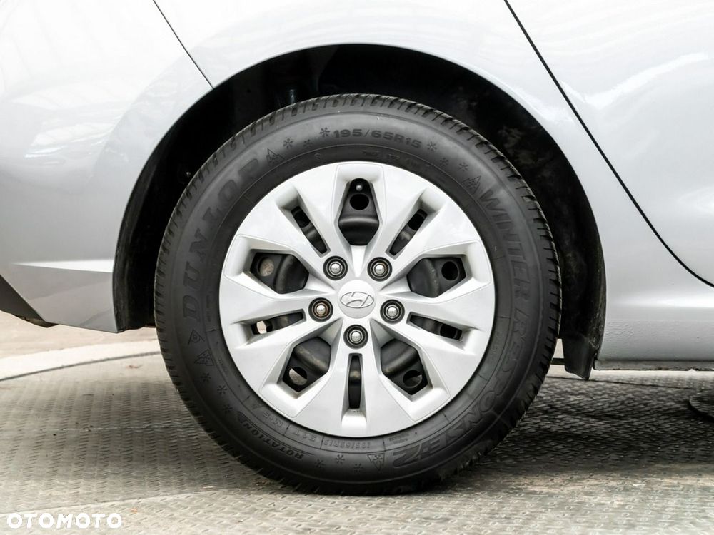 Hyundai i30 1.5 DPI Classic + - 12