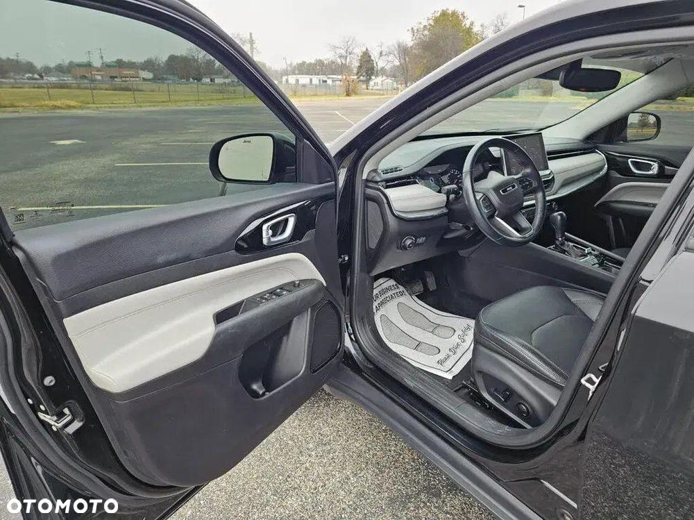 Jeep Compass - 16