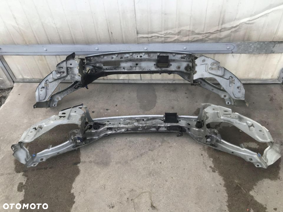 Pas przedni Volvo V50 S40 II 04-12r. wzmocnienie ramka okular reflektora oryginalne - 5