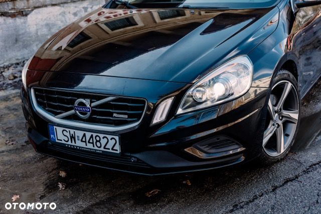 Volvo V60 D3 Geartronic R-Design - 3