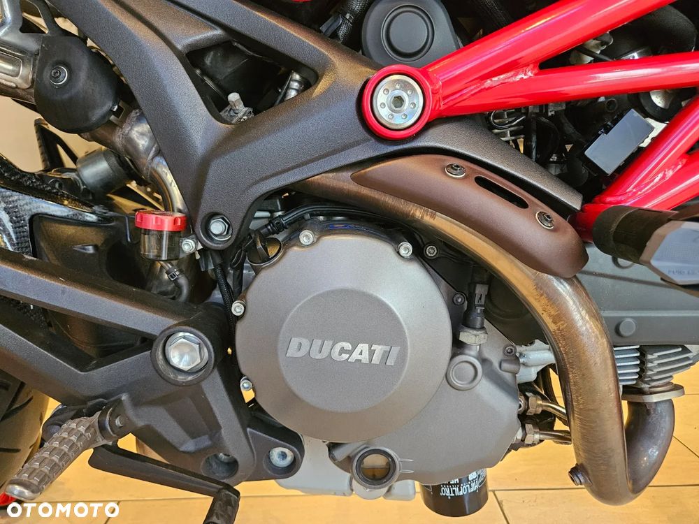 Ducati Monster - 13