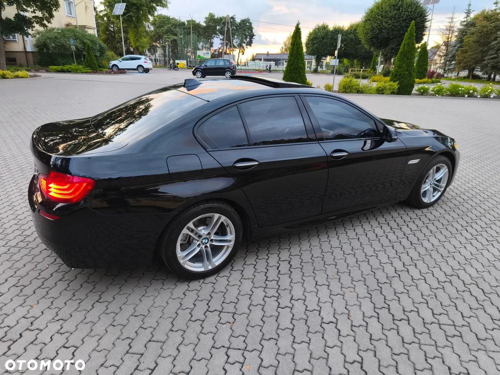 BMW Seria 5 528i - 25