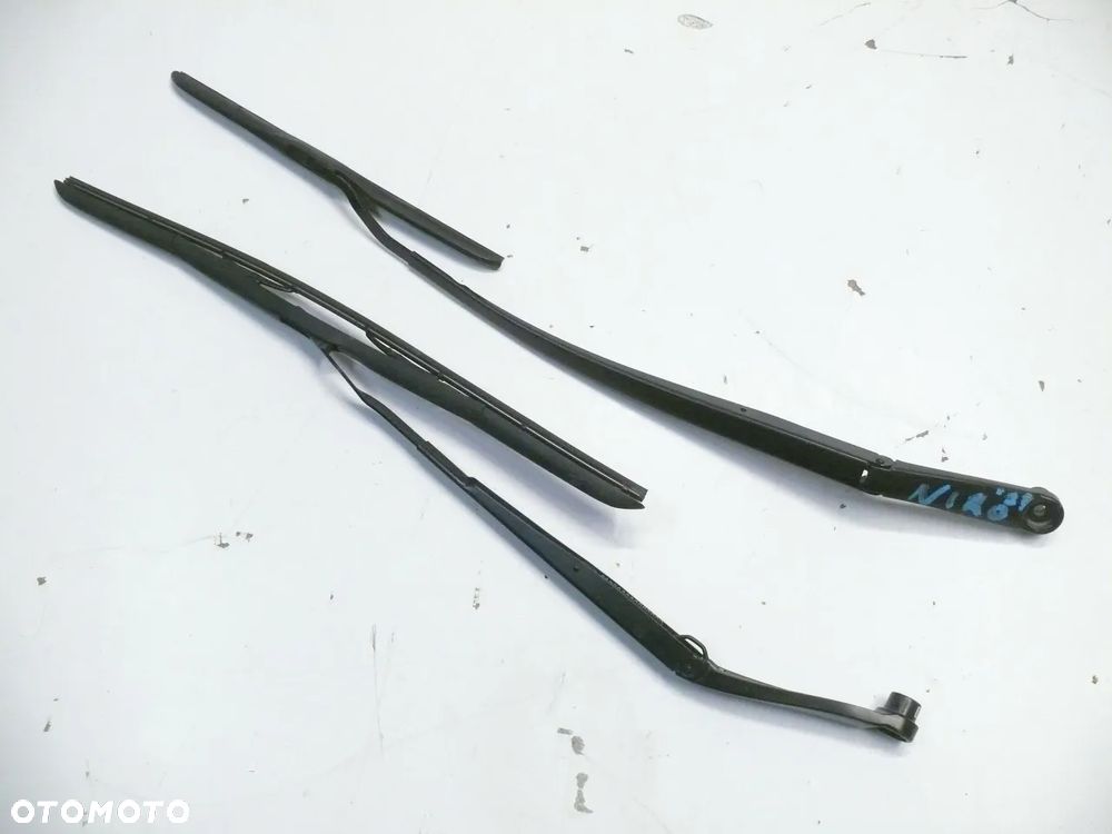 RAMIĘ WYCIERACZEK PRAWE I LEWE KIA NIRO II 2022 2025