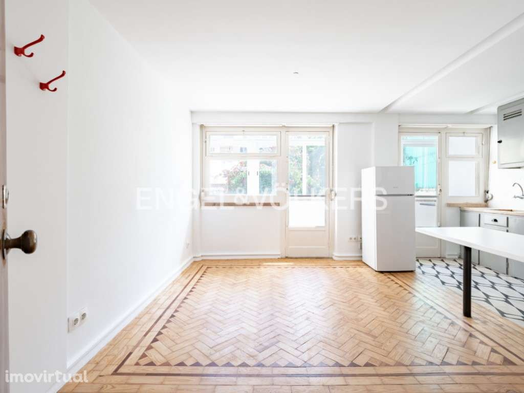 T1 em Campo de Ourique - Grande imagem: 2/25