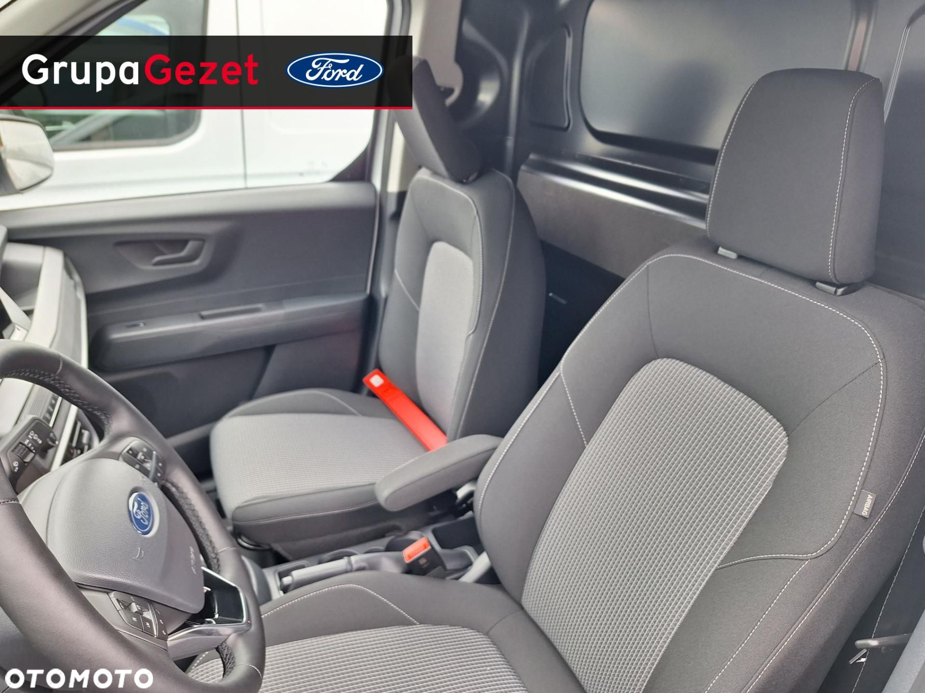 Ford Transit Courier - 11