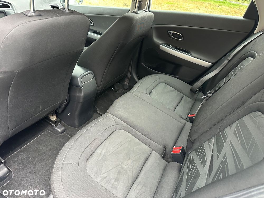 Kia Ceed 1.6 GDI Edition 7 - 14