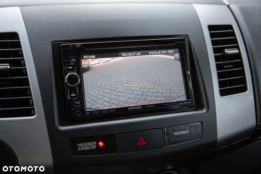 Mitsubishi Outlander - 20