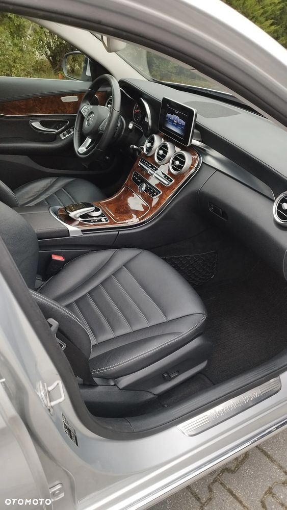 Mercedes-Benz Klasa C 200 7G-TRONIC Avantgarde - 16