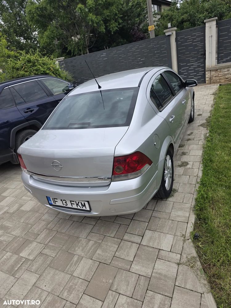 Opel Astra 1.7 CDTI Essentia - 4