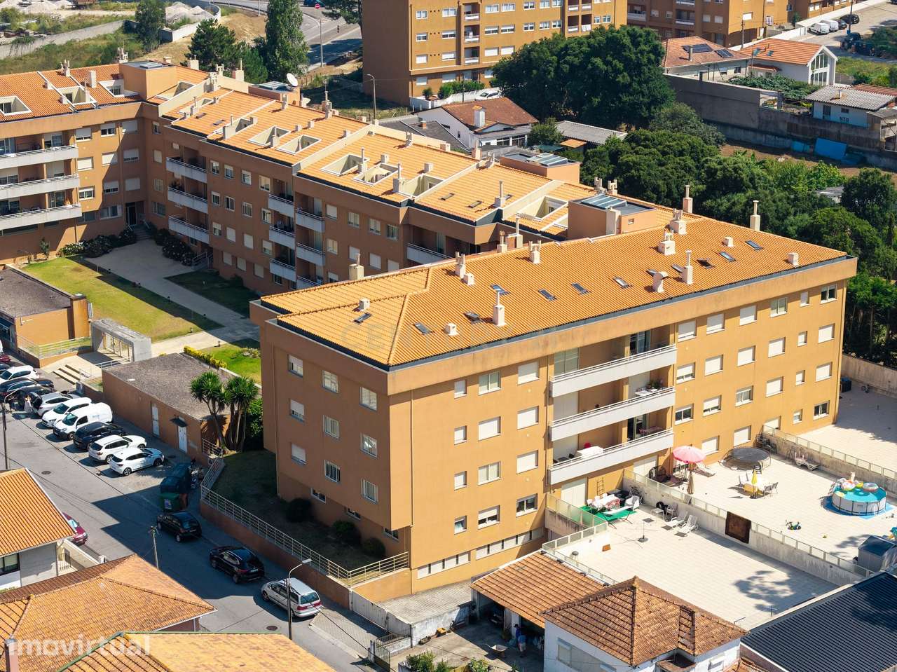 Exclusividade, Conforto e Design Contemporâneo: T3 Duplex no Último An - Grande imagem: 2/29