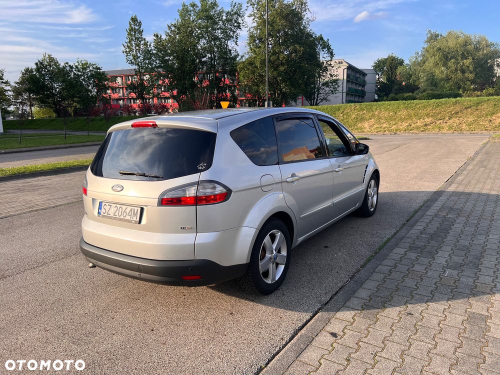 Ford S-Max - 8