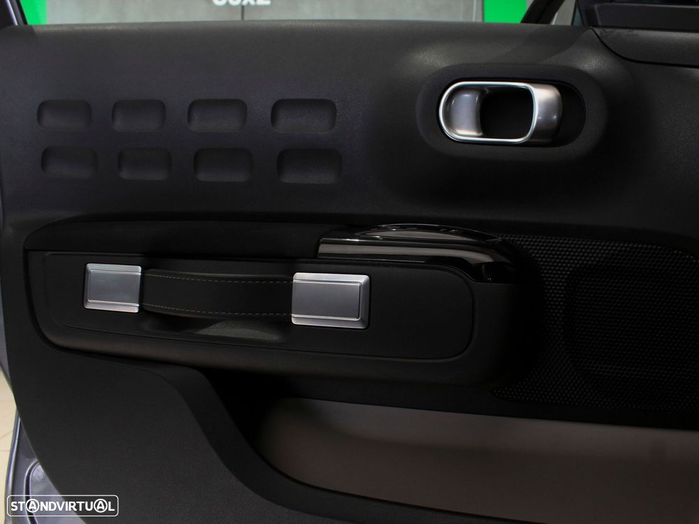Citroën C3 1.2 PureTech Shine - 27