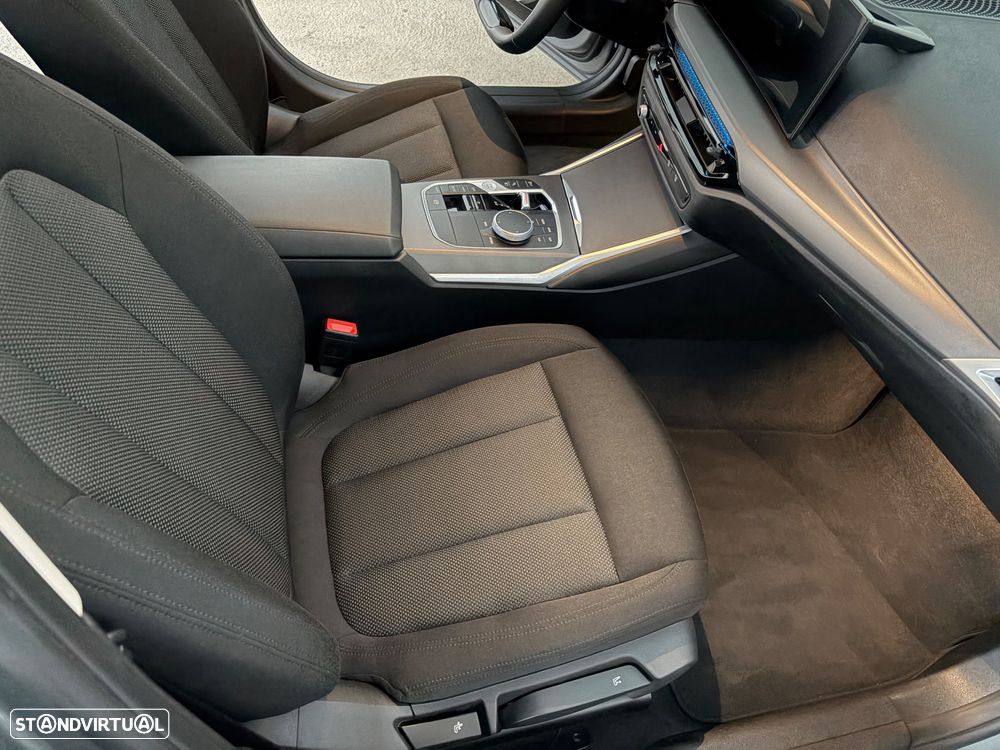 BMW 330 - 23