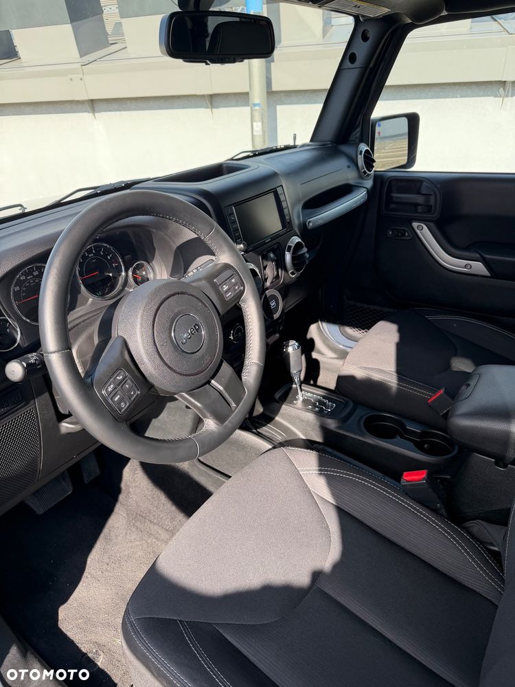Jeep Wrangler 3.6 Unlim Rubicon - 12