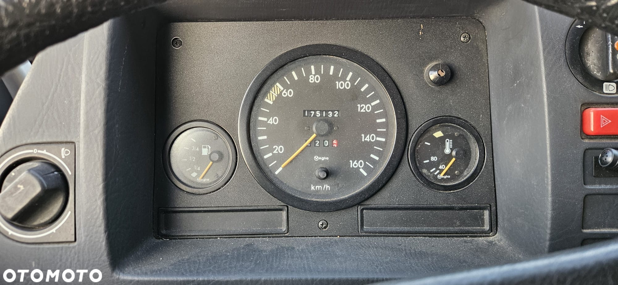 Mercedes-Benz Mb100 - 13