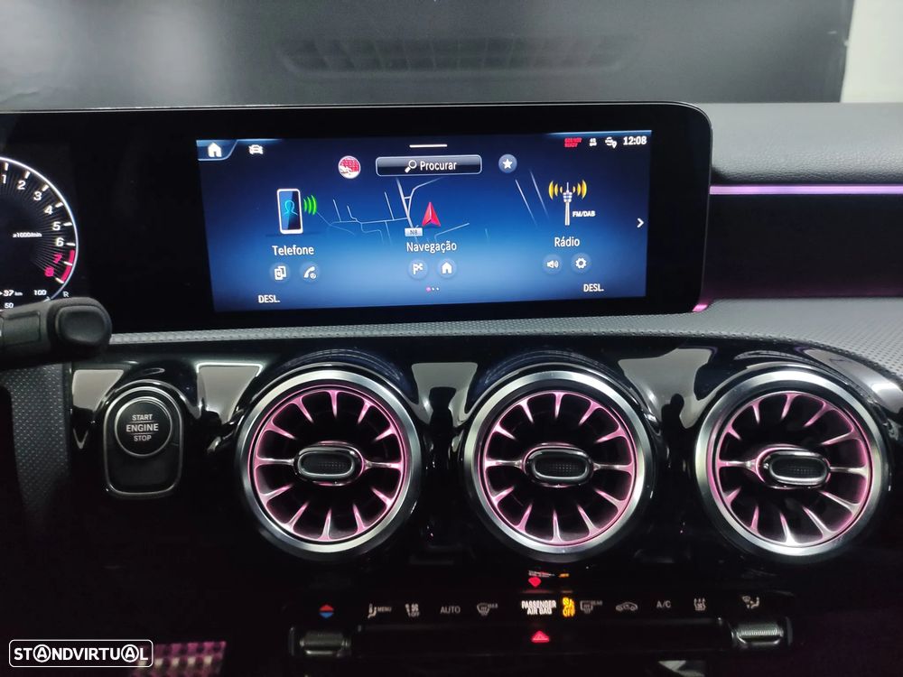 Mercedes-Benz A 250 e AMG Line - 13