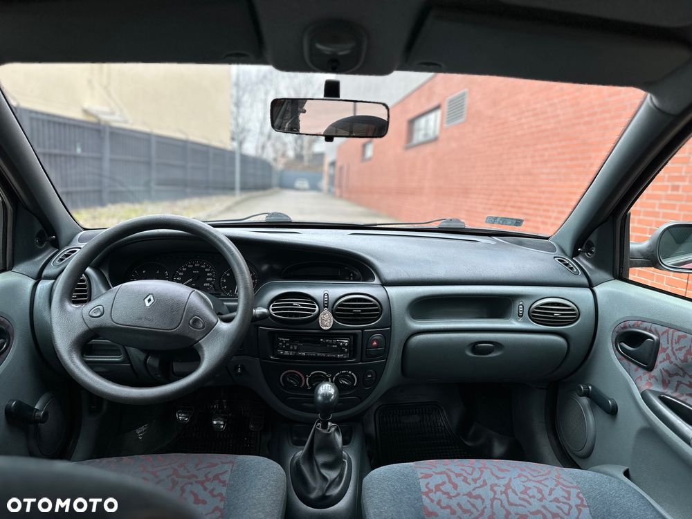 Renault Megane 1.4 RL Eco - 6
