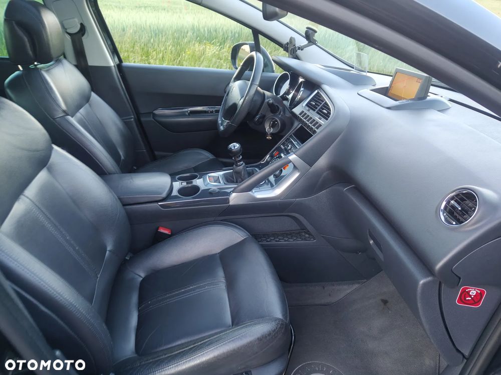 Peugeot 3008 HDi FAP 150 Roland Garros - 27