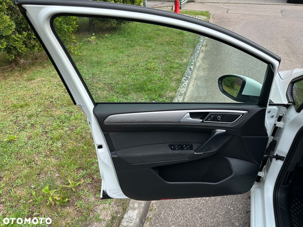Volkswagen Golf - 19