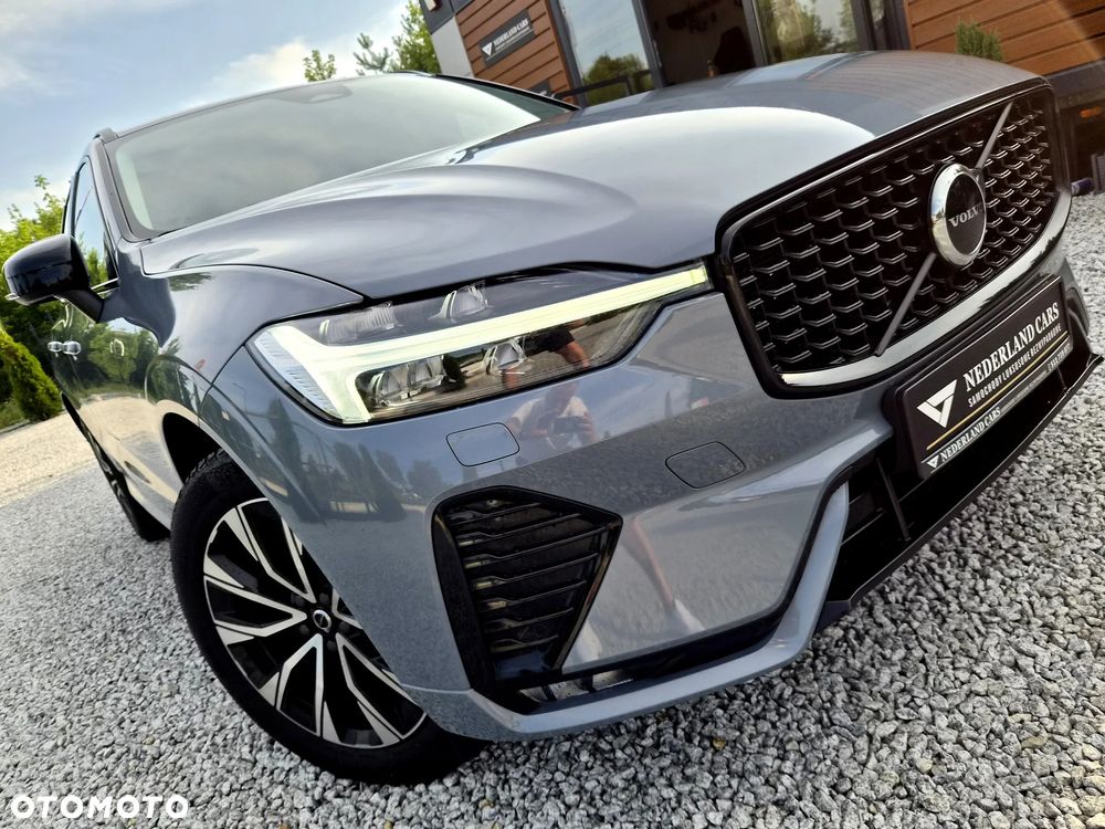 Volvo XC 60 B4 D AWD Plus Dark - 37