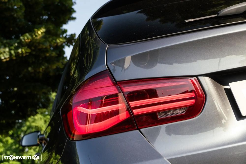 BMW 318 d Pack Desportivo M Auto - 43