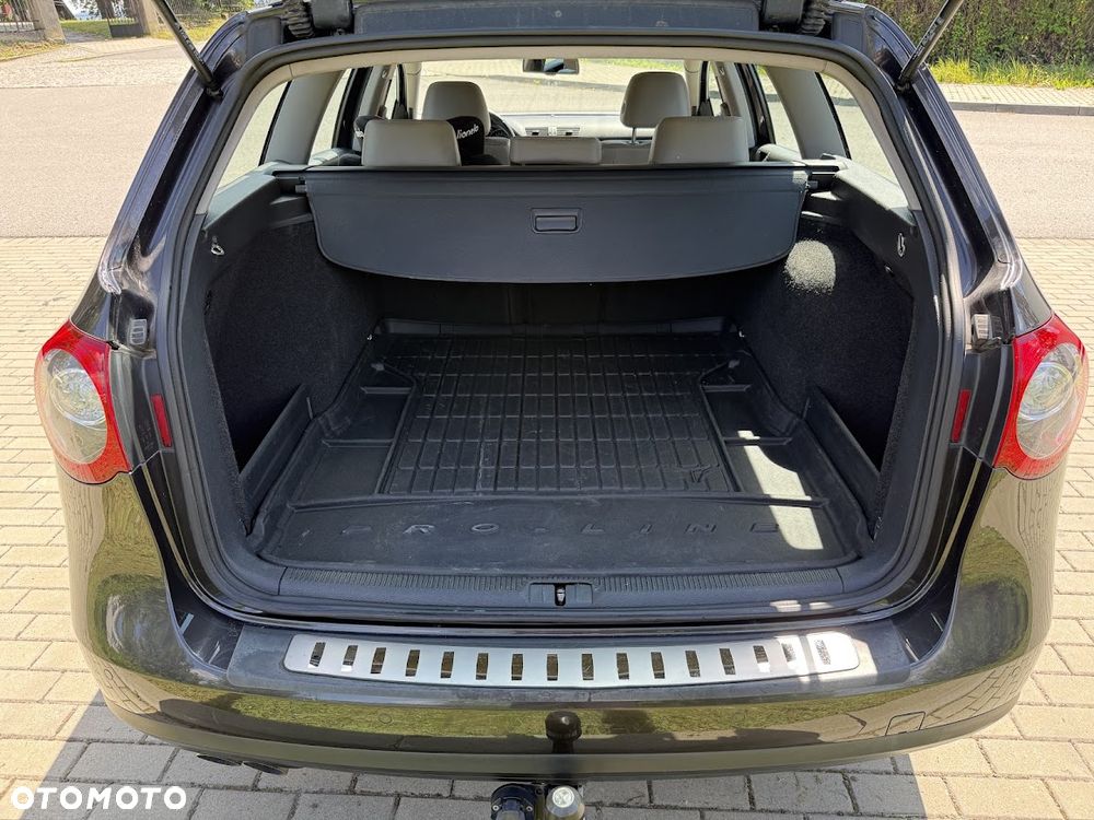 Volkswagen Passat 2.0 Blue TDI SCR Comfortline - 24