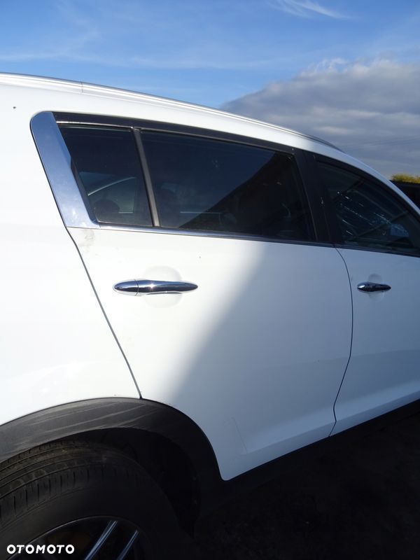 DRZWI PRAWE TYŁ TYLNE KIA SPORTAGE III WD - 1