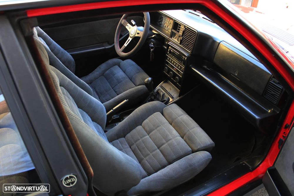 Lancia Delta 1.6 HF Turbo - 30