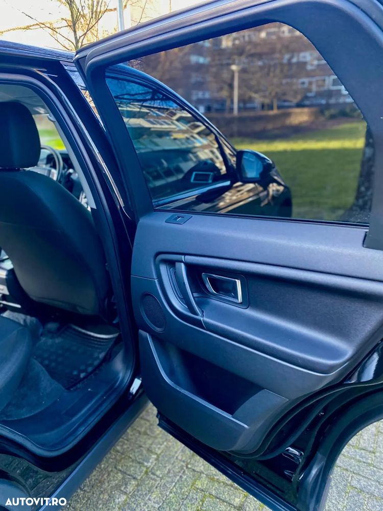 Land Rover Discovery Sport - 12