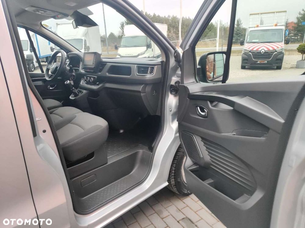 Renault Trafic - 15