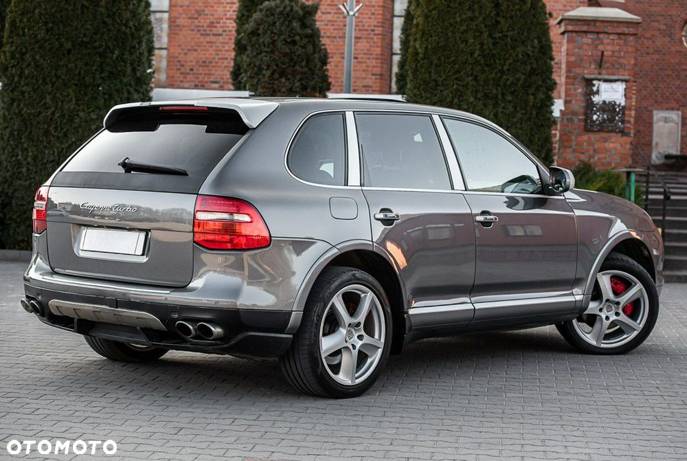 Porsche Cayenne Turbo Tiptronic S - 17