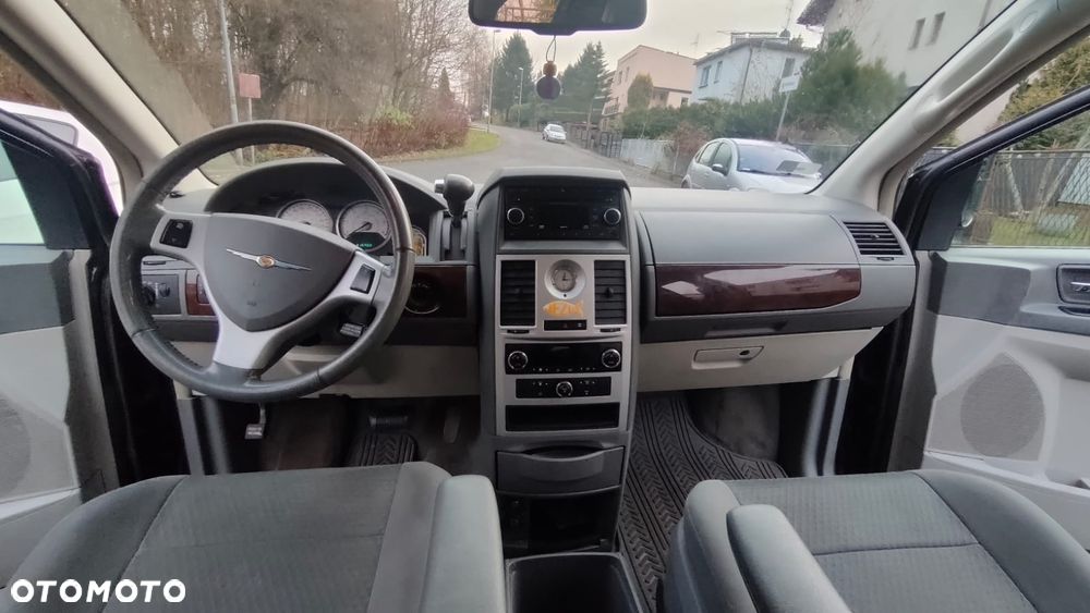 Chrysler Grand Voyager 2.8 CRD LX - 11