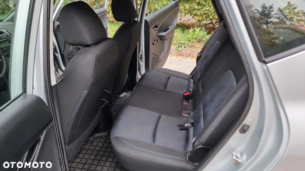 Hyundai ix20 1.4 blue Comfort - 26