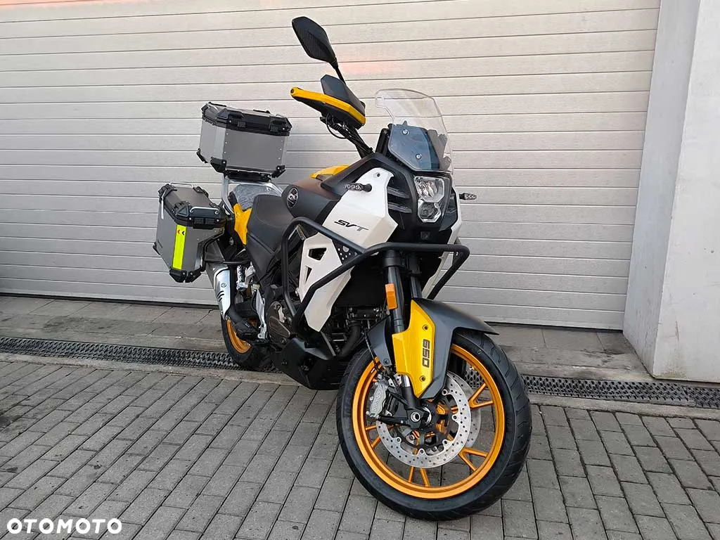 QJMOTOR SVT 650 - 9