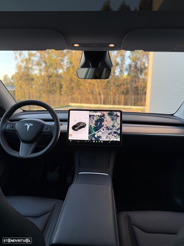 Tesla Model Y Long-Range RWD - 10