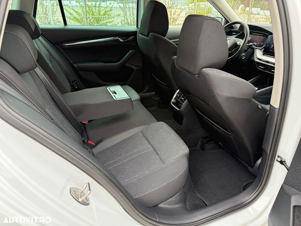Skoda Octavia 2.0 TDI DSG Premium Edition - 29