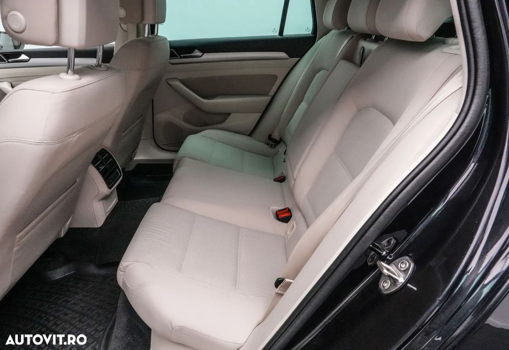 Volkswagen Passat 2.0 TDI DSG Highline - 15