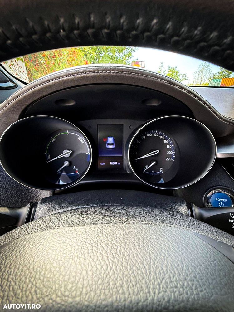 Toyota C-HR 2.0 HSD 184 CP 4x2 CVT C-lassy bi-tone - 12