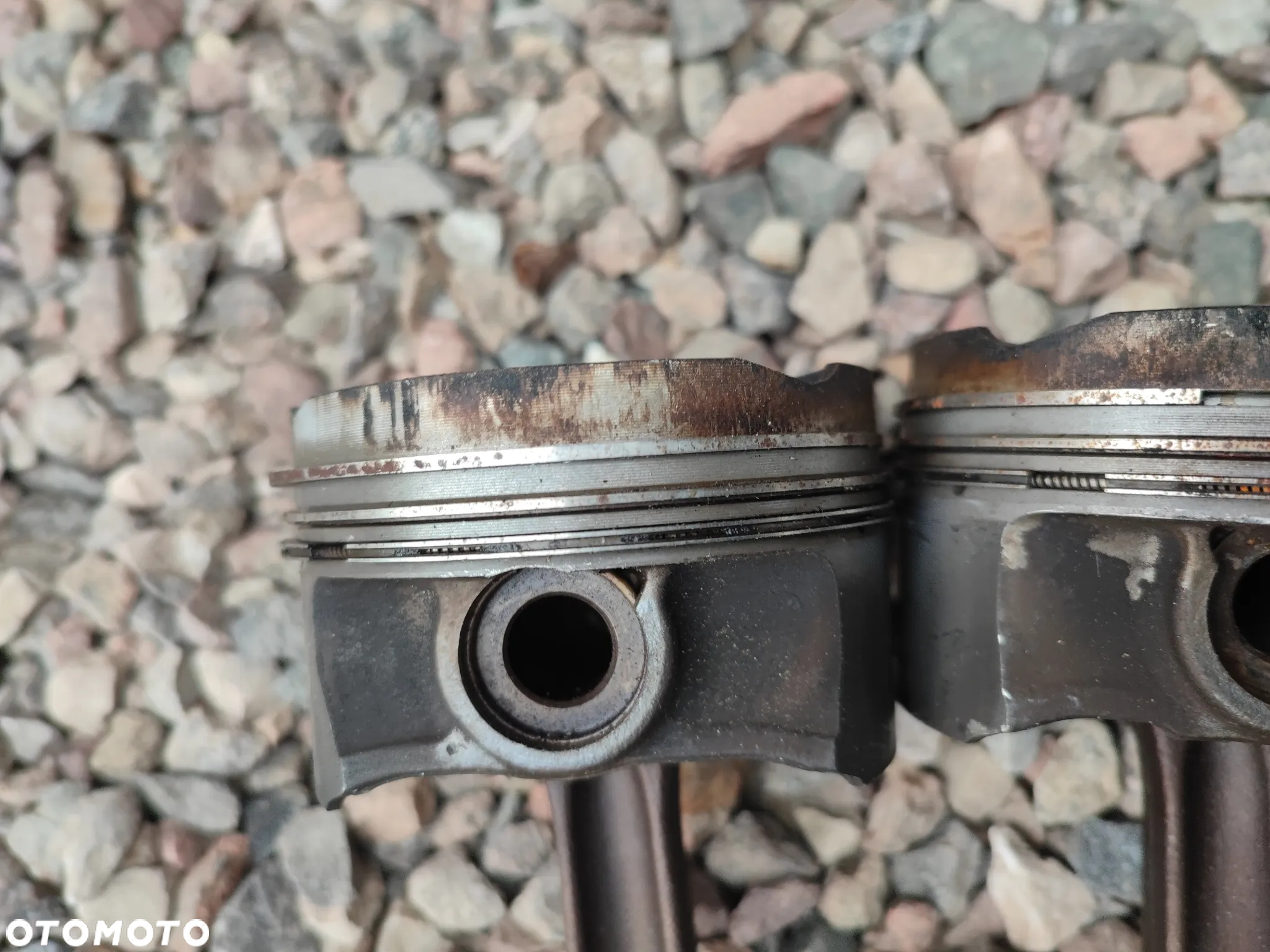BMW E36 / E39 / E38 / Z3 / E34  ORYGINALNE TŁOKI + KORBOWODY DO SILNIKÓW GAMY M52B25 / M50B25 1XVANOS O NR. 11 24 1 739 725 / 11 24 1 437 211 / 11 25 1 703 456 OEM W DOBRYM STANIE - 17