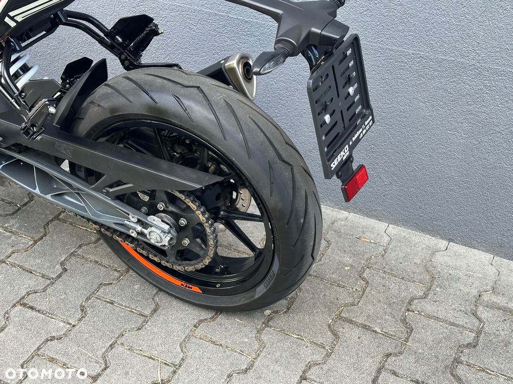 KTM Duke 125 - 23