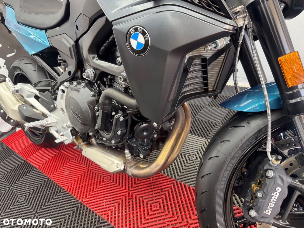 BMW F - 36