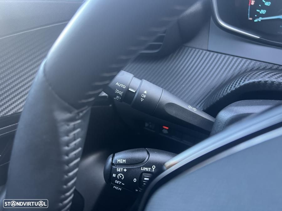 Peugeot e-2008 50 kWh Allure Pack - 28